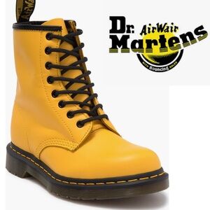 NEW Docs Dr. Martens 1460 Smooth Leather 8-Eye Lace Up Boots in Yellow size 41